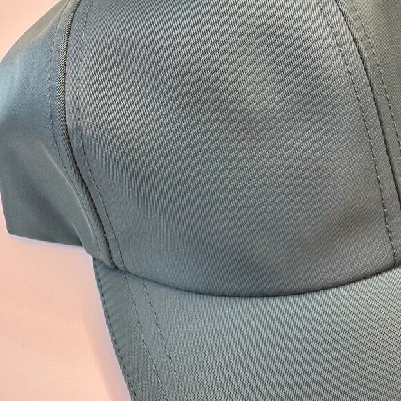 NWT ALO Satin Off-Duty Cap Hat Winter Ivy Green Limited Edition One Size - Picture 5 of 8